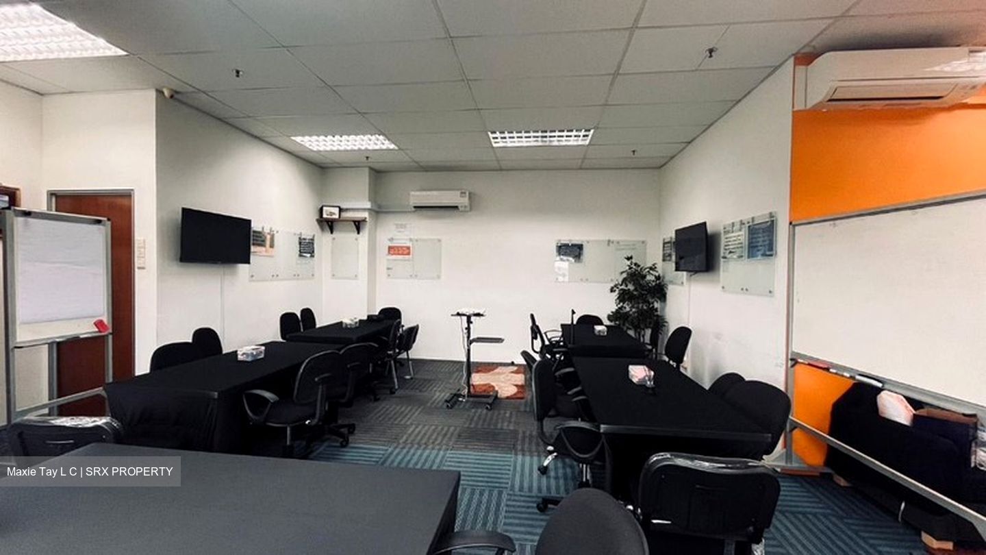 Bizlink Centre (D14), Warehouse #596420271